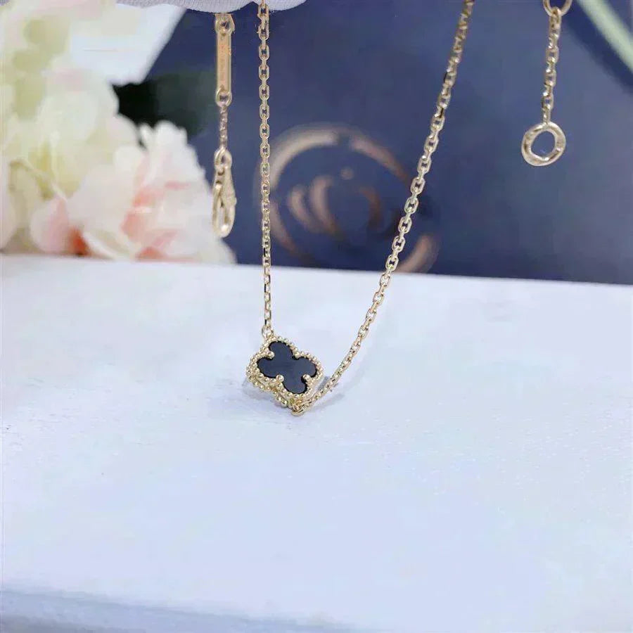 [Ornora Jewelry]CLOVER ONYX SINGLE FLOWER BRACELET
