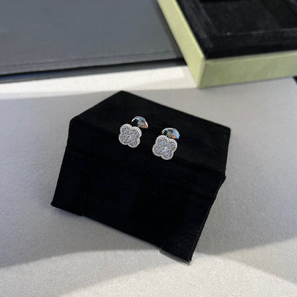 [Ornora Jewelry]CLOVER MINI DIAMOND STUD EARRINGS